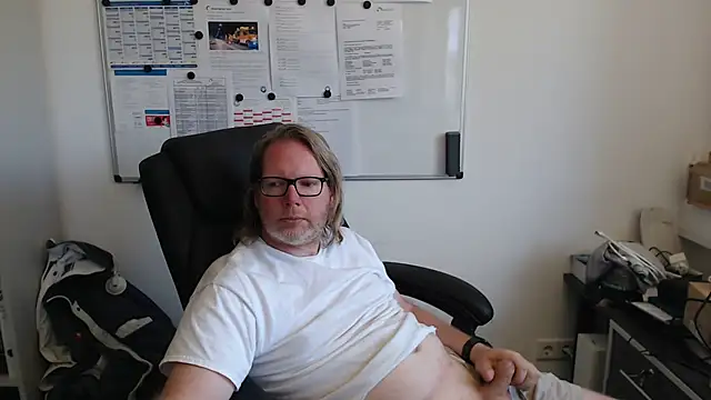 Snapshot of VSteph chatting on 07-21-26, 03:24 VSteph online show from 07-21-26, 03:24