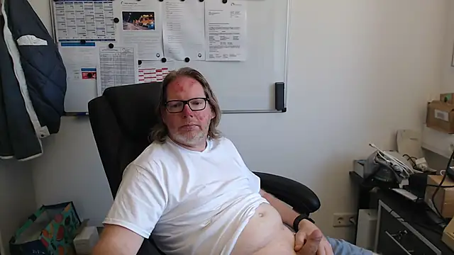 Snapshot of VSteph chatting on 06-26-26, 01:50 VSteph online show from 06-26-26, 01:50