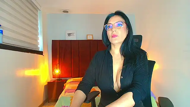 Zuzana21 online show from 10-24-25, 01:10