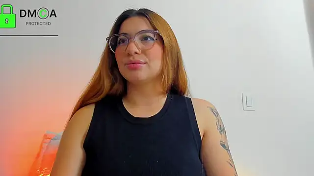 Snapshot of kathryn07 chatting on 03-25-26, 04:01 kathryn07 online show from 03-25-26, 04:01