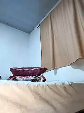 Zombra 42 online show from 11-18-25, 02:49