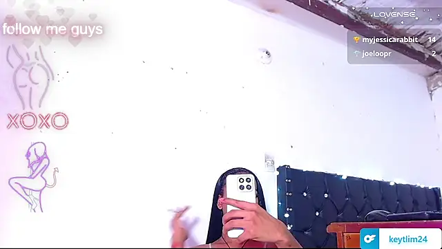 Snapshot of andreaxdol chatting on 02-12-26, 04:45 andreaxdol online show from 02-12-26, 04:45