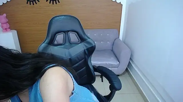 Chinatsu t online show from 10-01-25, 12:42