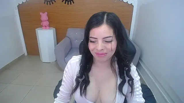 Chinatsu t online show from 12-20-25, 12:52