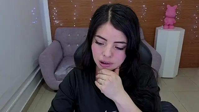 Chinatsu t online show from 02-12-26, 12:49