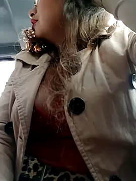 Snapshot of LIA__23 chatting on 02-04-25, 04:29 LIA 23 online show from 02-04-25, 04:29