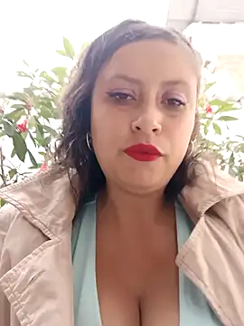 Snapshot of LIA__23 chatting on 02-08-25, 01:11 LIA 23 online show from 02-08-25, 01:11