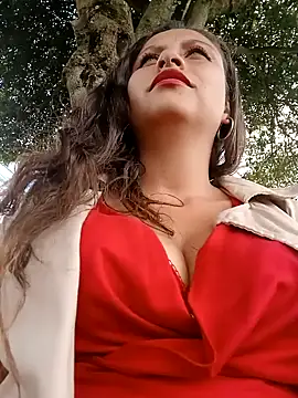 Snapshot of LIA__23 chatting on 02-07-25, 04:46 LIA 23 online show from 02-07-25, 04:46