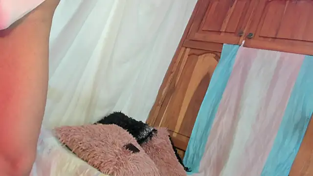 Itsme Daniela online show from 02-12-26, 03:56