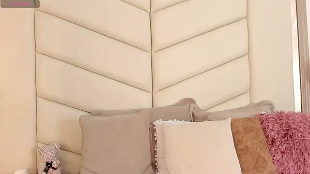 ValkyBes online show from 10-05-25, 12:56