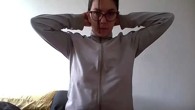 Tiramisu89 online show from 10-15-25, 07:11