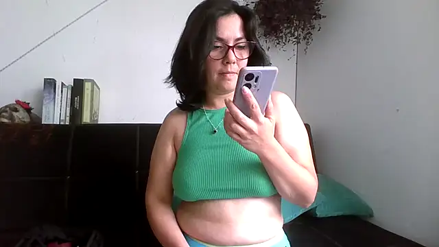 Tiramisu89 online show from 11-28-25, 09:15