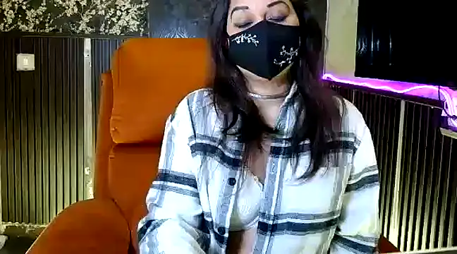 Snapshot of fabdemira chatting on 02-23-25, 06:12 fabdemira online show from 02-23-25, 06:12