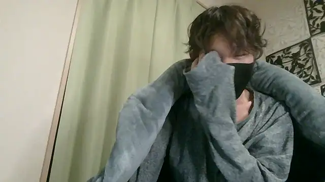 Snapshot of UKI06 chatting on 01-27-25, 03:39 UKI06 online show from 01-27-25, 03:39