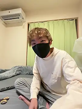 Snapshot of UKI06 chatting on 02-21-26, 03:25 UKI06 online show from 02-21-26, 03:25