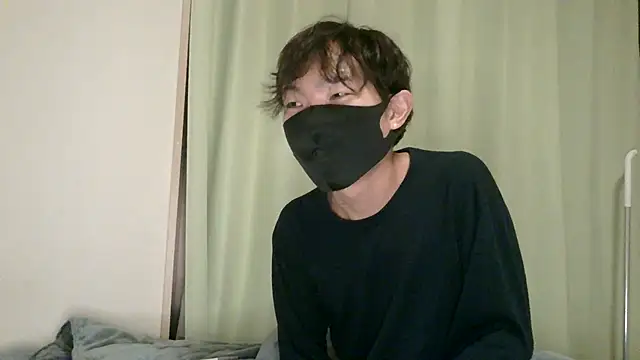 Snapshot of UKI06 chatting on 12-15-24, 06:37 UKI06 online show from 12-15-24, 06:37