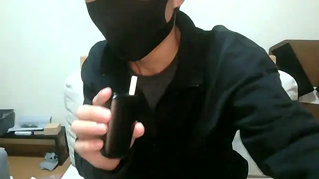 Snapshot of UKI06 chatting on 03-13-25, 01:18 UKI06 online show from 03-13-25, 01:18