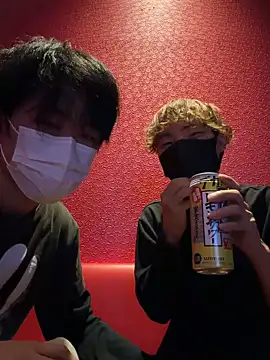 Snapshot of UKI06 chatting on 01-13-26, 09:24 UKI06 online show from 01-13-26, 09:24