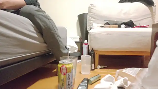 Snapshot of UKI06 chatting on 12-20-25, 02:31 UKI06 online show from 12-20-25, 02:31