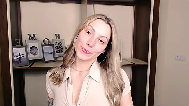 VanessaMay  online show from 03-25-26, 05:12