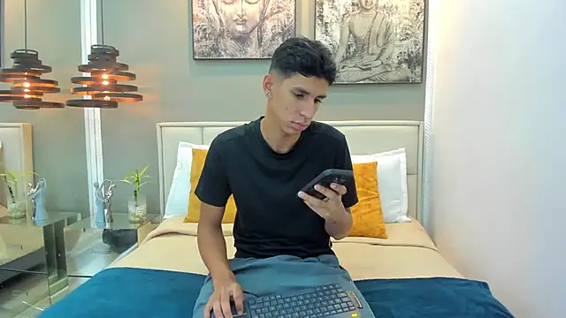 kieran derek online show from 11-11-25, 03:34