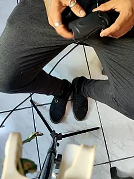 Snapshot of 6MataGarcia chatting on 10-30-25, 11:01 6MataGarcia online show from 10-30-25, 11:01