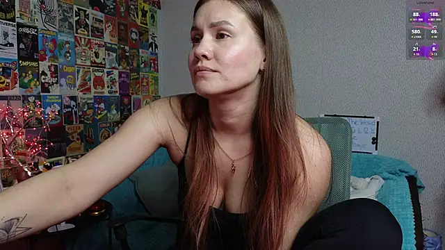 Snapshot of LittleLeen chatting on 10-22-25, 03:44 LittleLeen online show from 10-22-25, 03:44