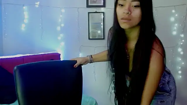Snapshot of NatalyEscobar_lx chatting on 04-23-26, 01:02 NatalyEscobar lx online show from 04-23-26, 01:02
