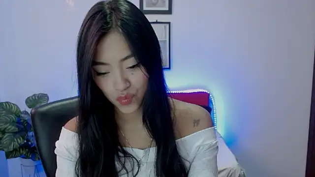 NatalyEscobar lx online show from 02-25-26, 01:33