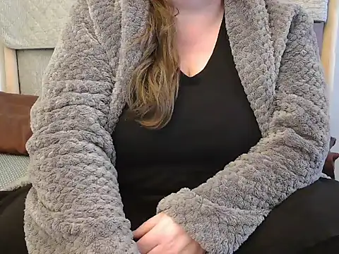Snapshot of MarthaBriest chatting on 03-19-25, 07:29 MarthaBriest online show from 03-19-25, 07:29