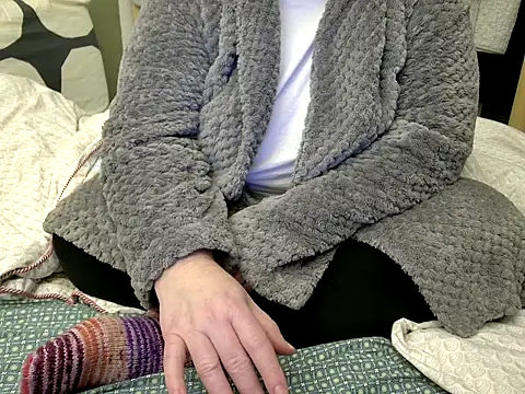 MarthaBriest online show from 12-22-25, 03:06