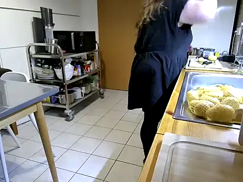 MarthaBriest online show from 11-27-25, 06:47