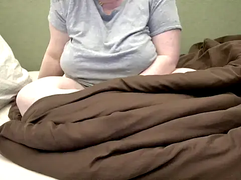MarthaBriest online show from 04-21-26, 08:04