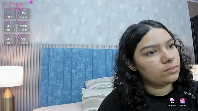 Snapshot of pretty_sunlight_ chatting on 09-26-25, 02:29 pretty sunlight online show from 09-26-25, 02:29