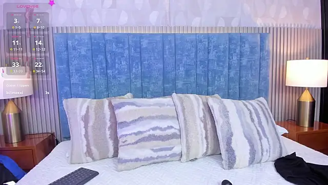 pretty sunlight  online show from 11-20-25, 01:39