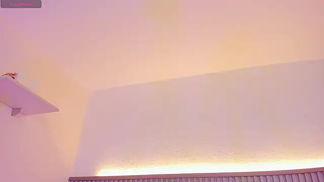 pretty sunlight  online show from 05-27-26, 09:44