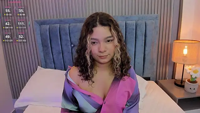 Snapshot of pretty_sunlight_ chatting on 06-26-26, 01:33 pretty sunlight online show from 06-26-26, 01:33