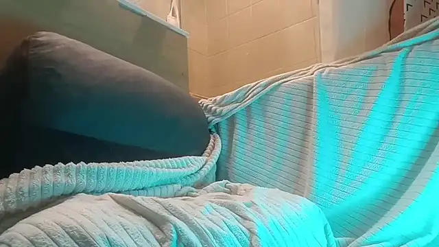 Hungry  Puppy online show from 10-09-25, 01:17