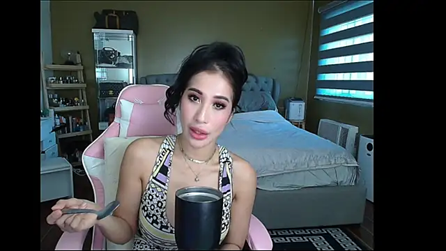 Snapshot of aya_saki chatting on 01-22-25, 08:07 aya saki online show from 01-22-25, 08:07