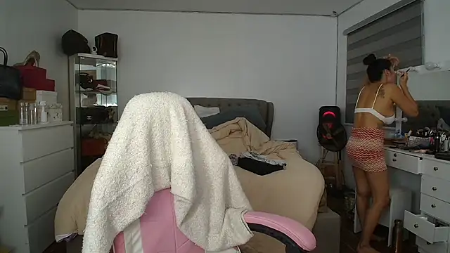 Snapshot of aya_saki chatting on 10-14-25, 09:54 aya saki online show from 10-14-25, 09:54