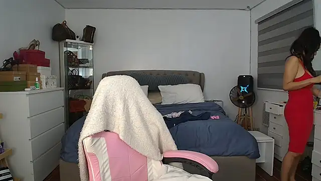 Snapshot of aya_saki chatting on 11-18-25, 10:40 aya saki online show from 11-18-25, 10:40