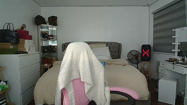 Snapshot of aya_saki chatting on 10-16-25, 11:07 aya saki online show from 10-16-25, 11:07