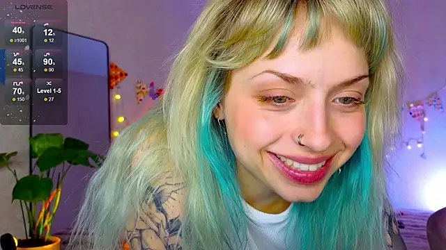 lavenderluxe online show from 11-25-25, 01:11