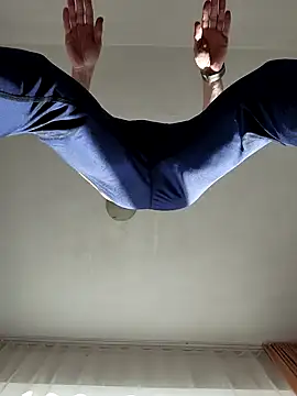 Gingerbeard40 online show from 12-04-25, 08:02