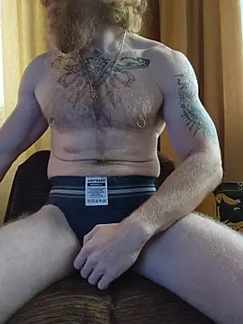 Snapshot of Gingerbeard40 chatting on 05-30-26, 05:25 Gingerbeard40 online show from 05-30-26, 05:25