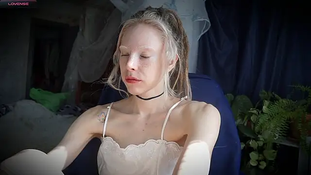  Phantom thread  online show from 03-27-26, 11:00