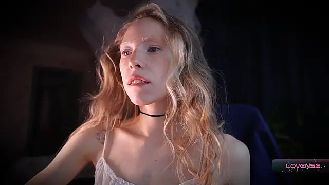  Phantom thread  online show from 12-03-25, 10:25