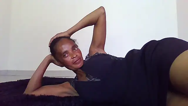 sweets 80 online show from 11-30-25, 12:28