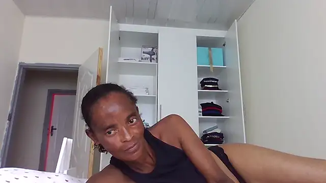 sweets 80 online show from 12-20-25, 10:40