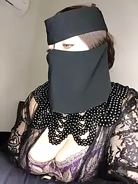 Snapshot of -Arab_milf- chatting on 01-13-25, 06:38 -Arab milf- online show from 01-13-25, 06:38